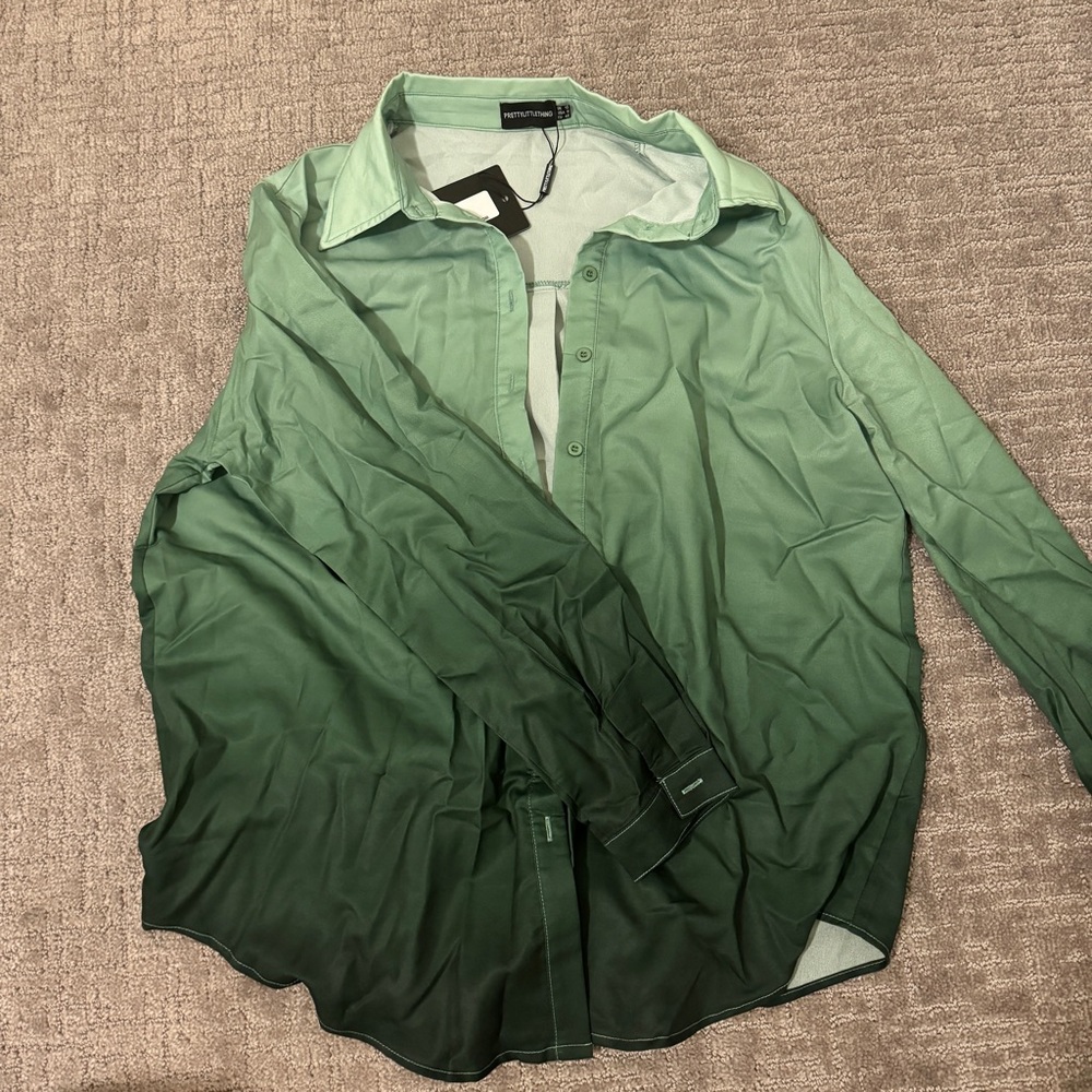 Green cute ombré button up top